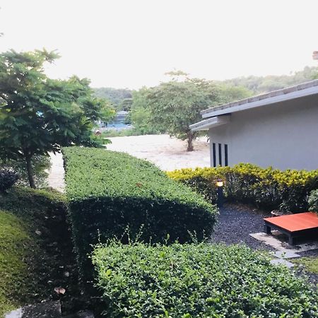 Koh Sirey Beachfront Pool Villa Phuket Екстериор снимка