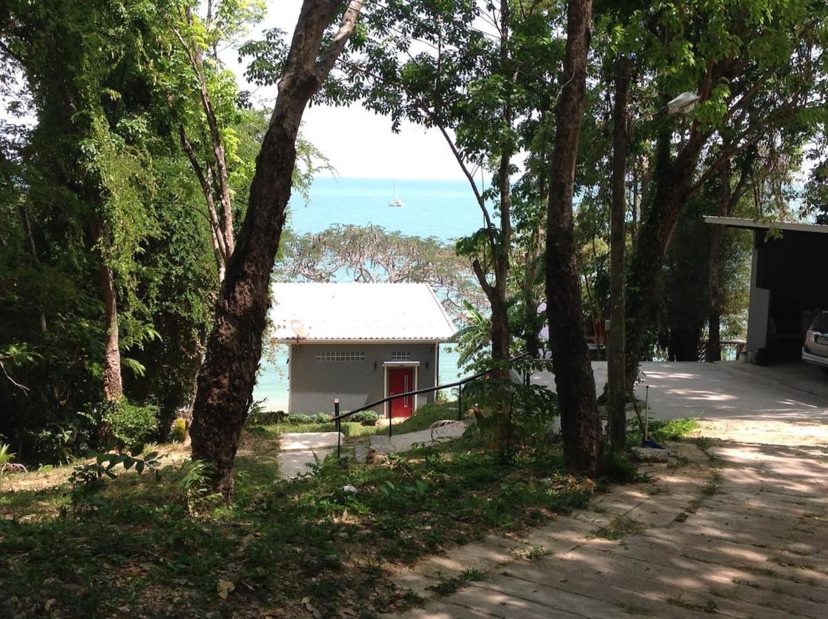 Koh Sirey Beachfront Pool Villa Phuket Екстериор снимка