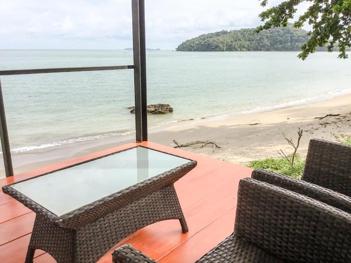 Koh Sirey Beachfront Pool Villa Phuket Екстериор снимка