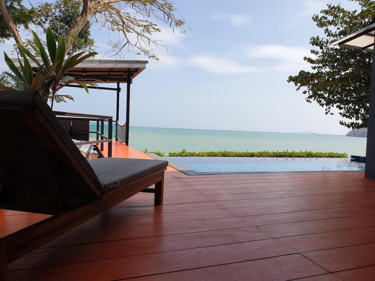 Koh Sirey Beachfront Pool Villa Phuket Екстериор снимка