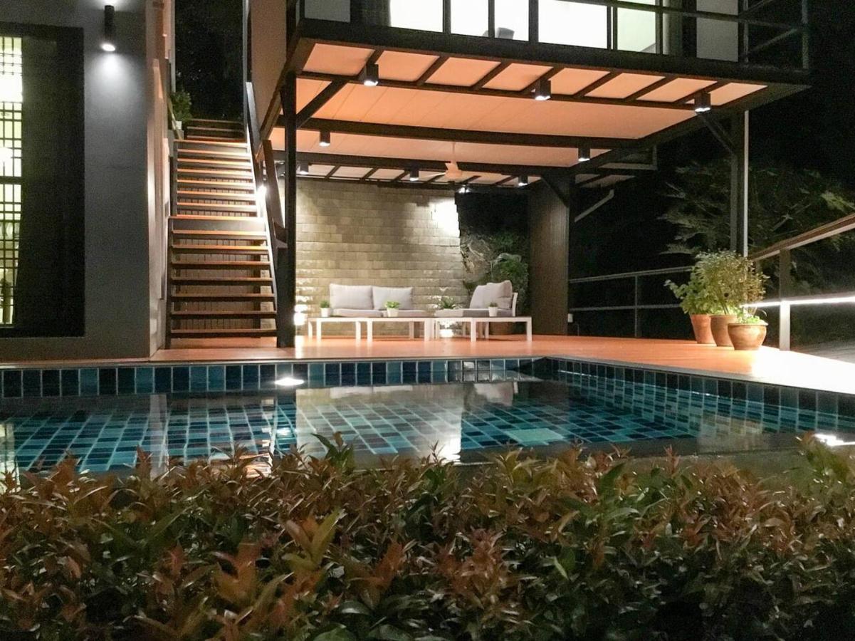 Koh Sirey Beachfront Pool Villa Phuket Екстериор снимка